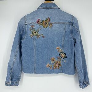 New DRIFTWOOD cropped jean jacket embroidered size medium